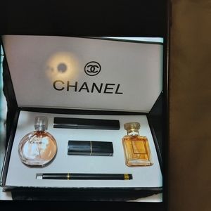Chanel gift set. Price frim